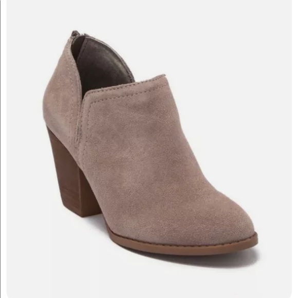 Carlos Santana Shoes - Women's Carlos Santana Carmin Heel Shooties
